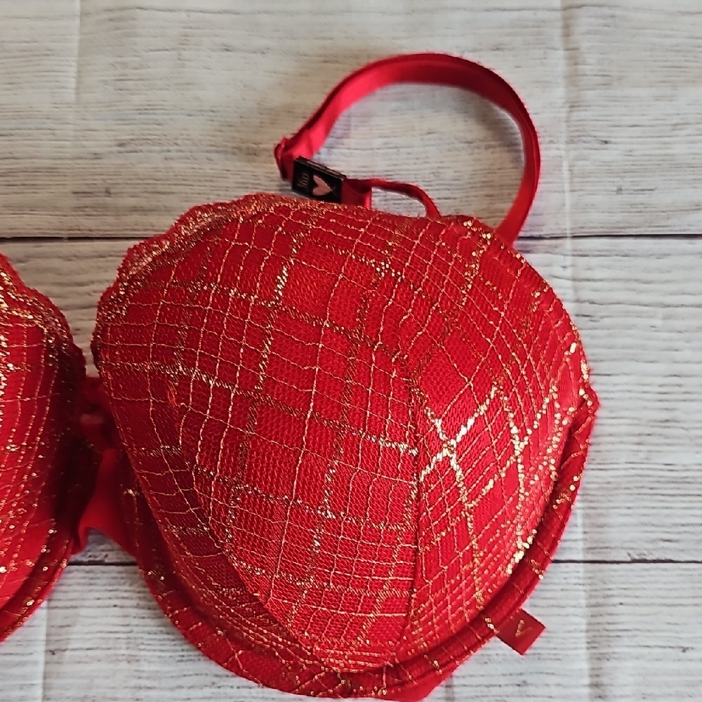 NWT Victoria's Secret 36D Red/Gold Full Coverage Bra with Adjustable Straps - Picture 4 of 9